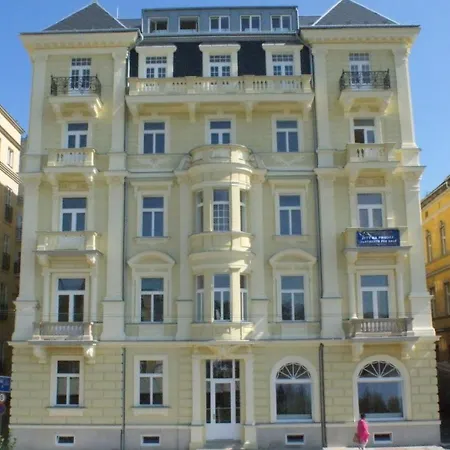 Center 2 Apartment *