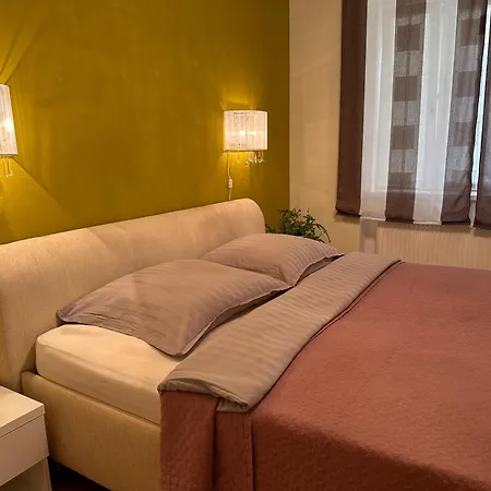 Center 2 Apartment