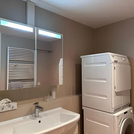 Center 2 Apartment *